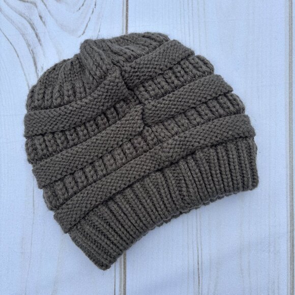 CC Chunky Cable Knit Cap Hat - Taupe/ Gray - Hole for Ponytail or Bun - Picture 4 of 6